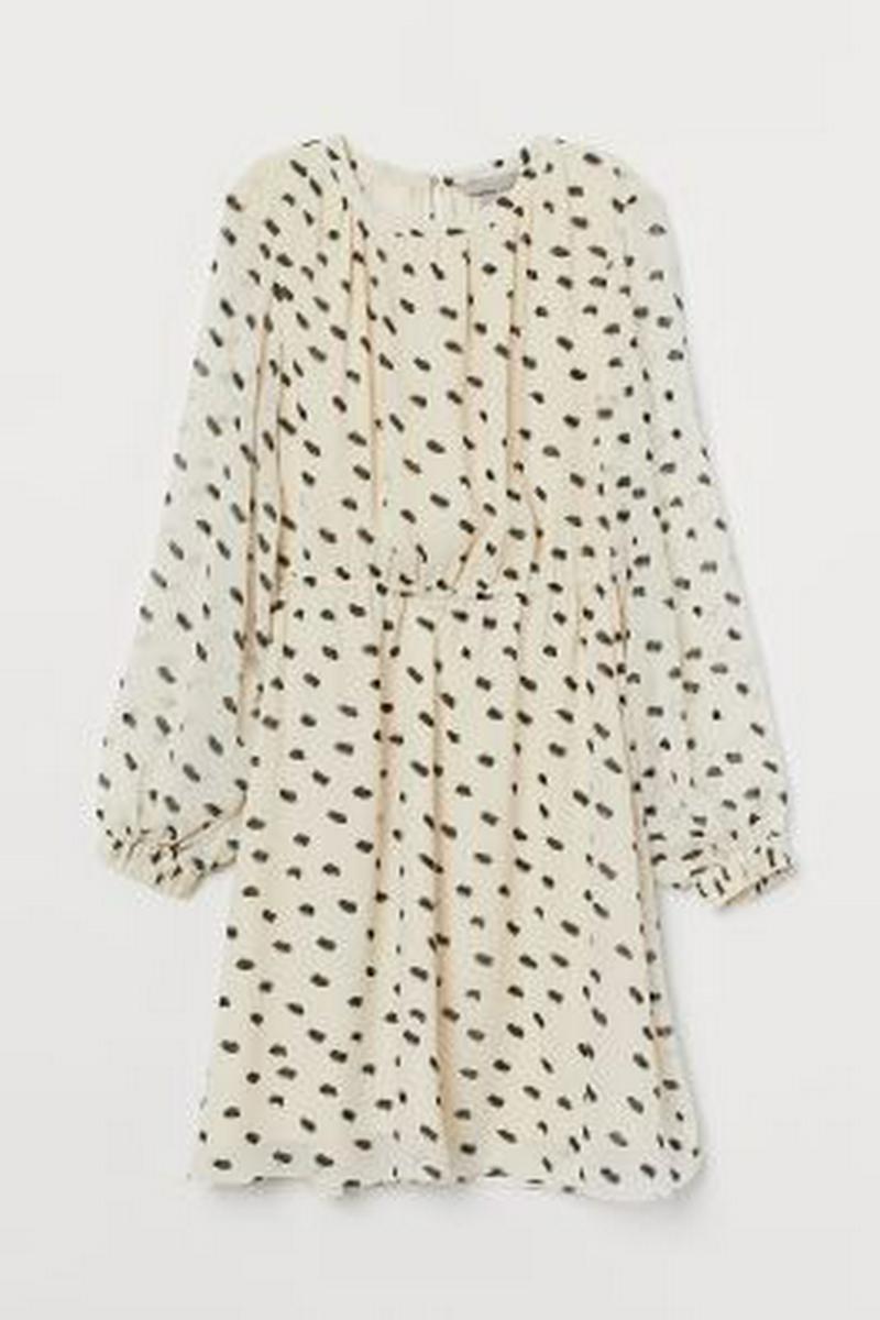 シフォンワンピース