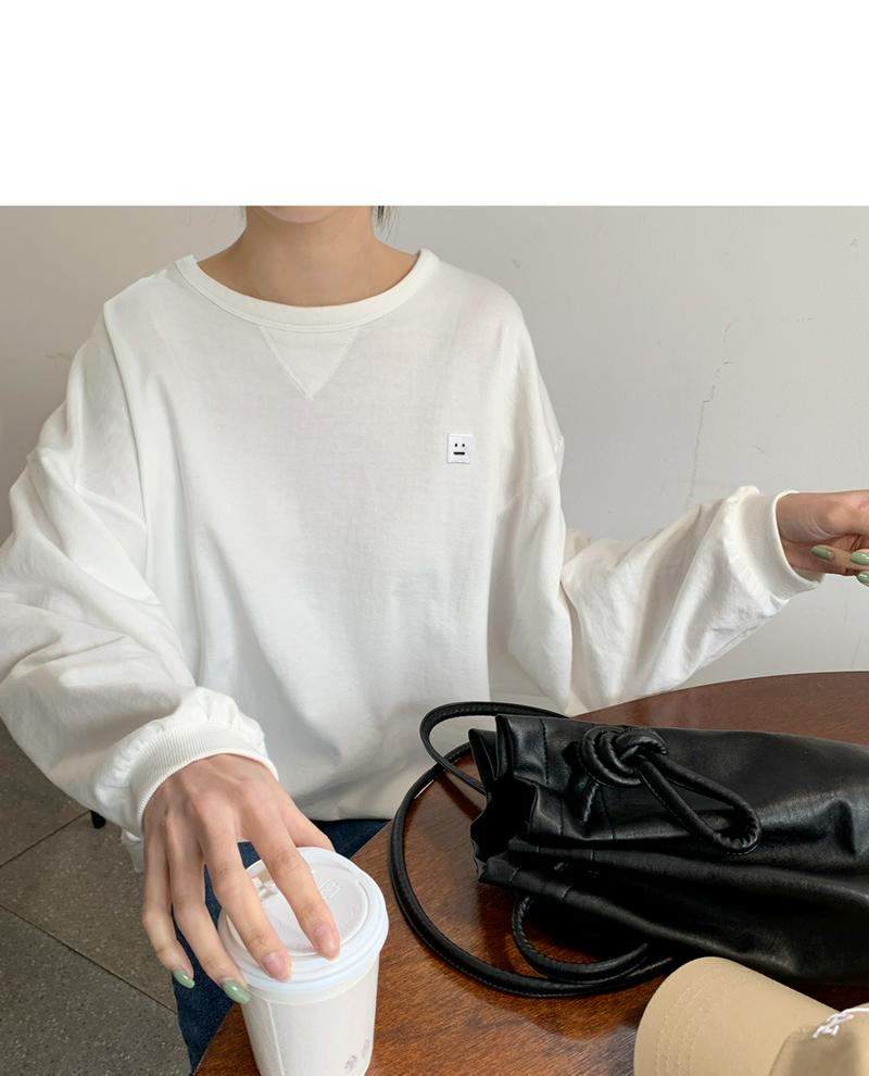 刺繍ポイントルーズTシャツ