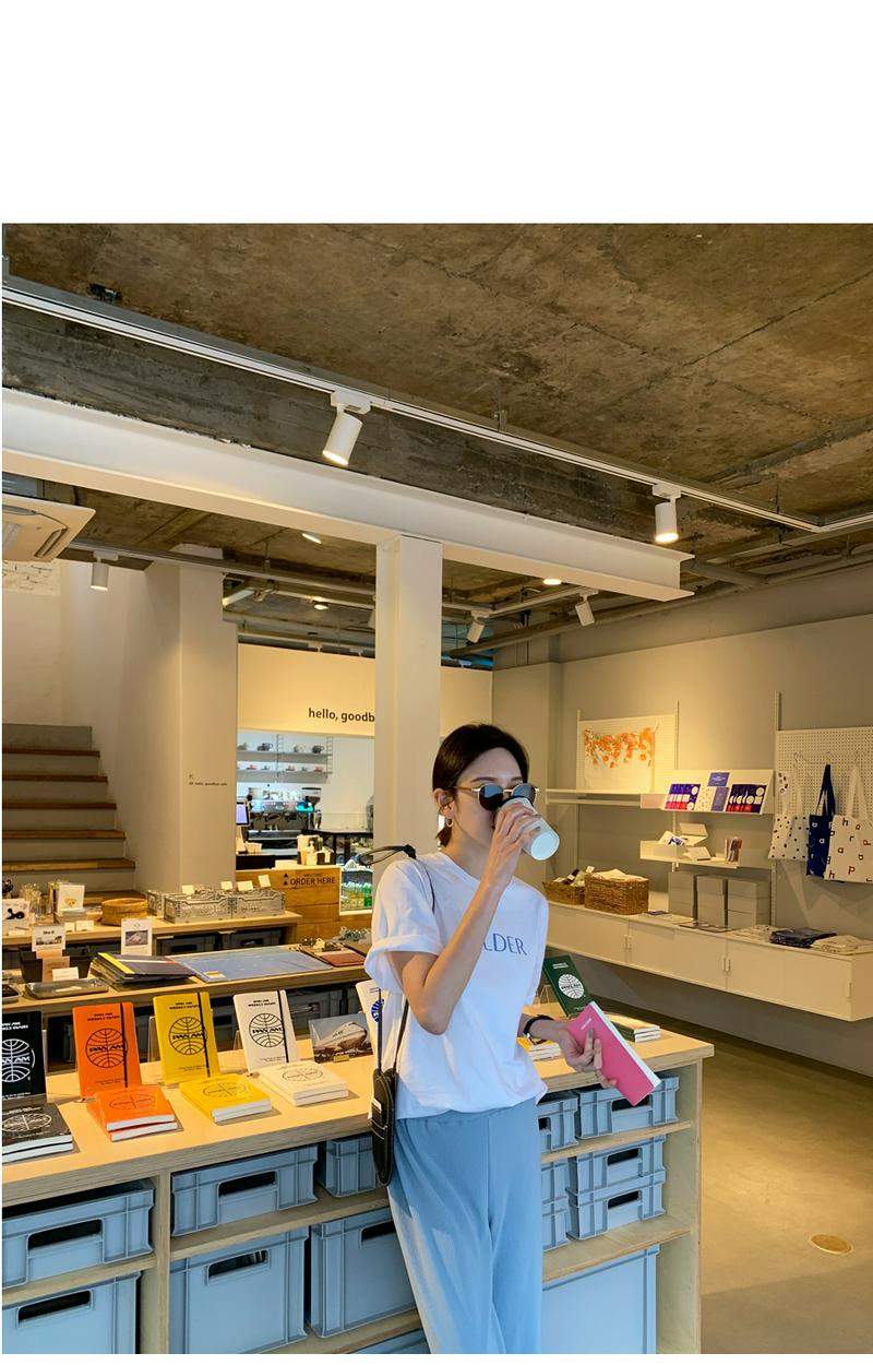 シンプルレタリングコットンTシャツ