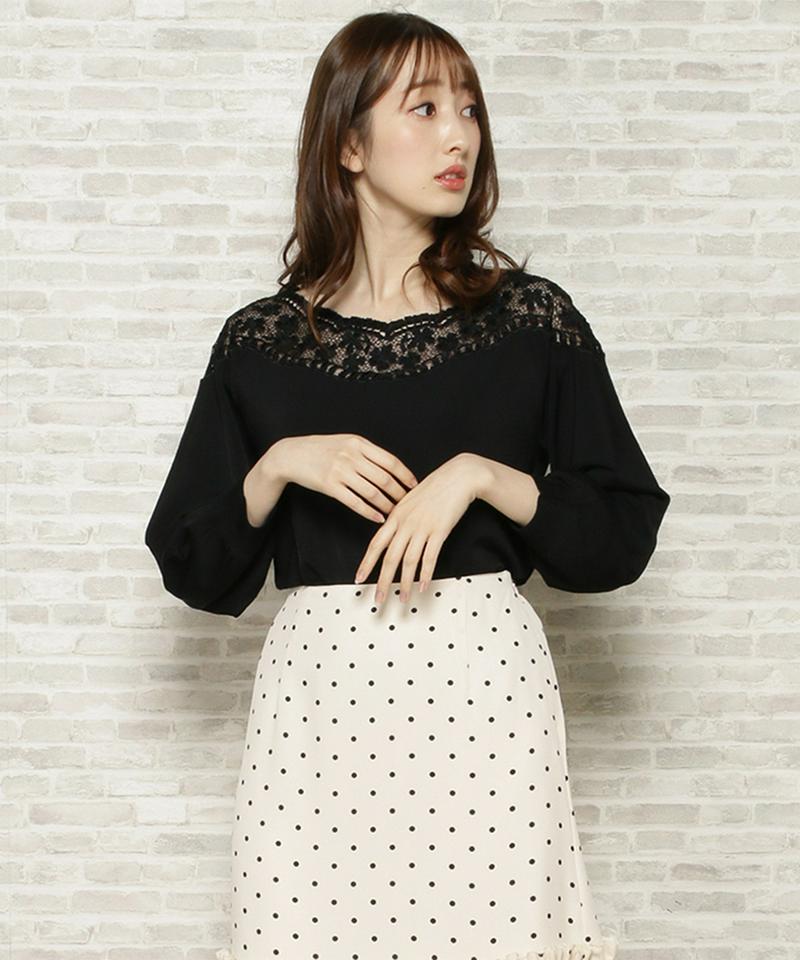 刺繍ヨークニット