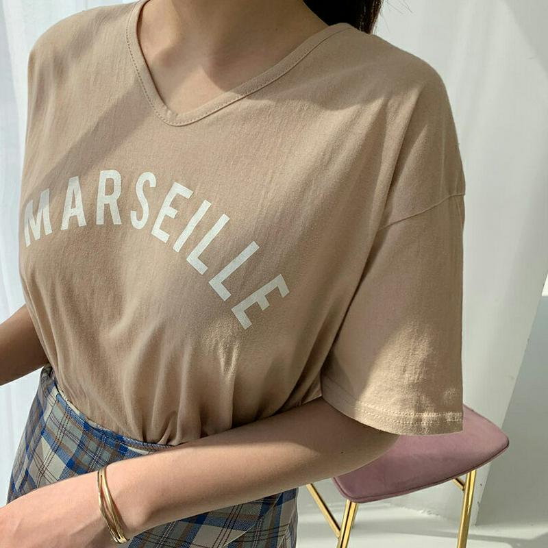 Vネックロゴ Tシャツ・全4色・ レディース【tops】【トップス Tシャツ ロゴ ロゴT 半袖 ハーフスリーブ Vネック カジ