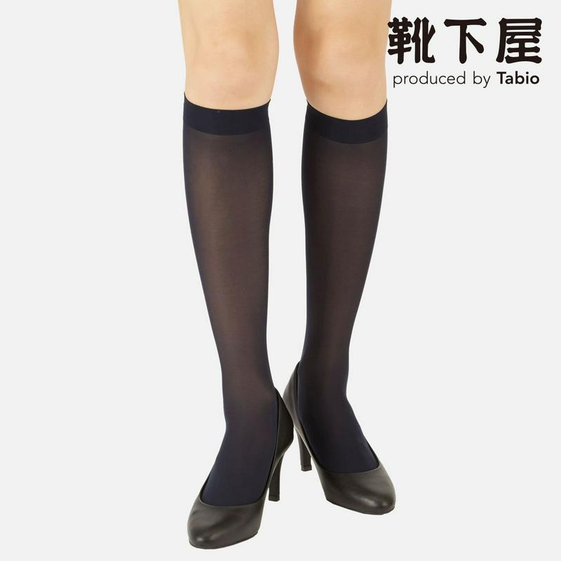 【全品送料無料～6/26 09:59迄】【あす楽】【公式 靴下屋】 30デニールプレミアムハイソックス / 靴下 タビオ Tabio くつ下 タイツ カラータイツ ストッキング デニール オフィス 職場 パンツスーツ 卒園式 入園式 卒業式 入学式 ママ 母親 ハイ レディース 黒 日本製