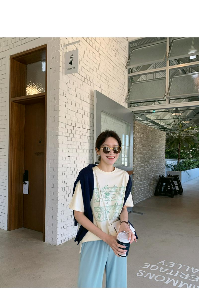 プリント入りコットンTシャツ