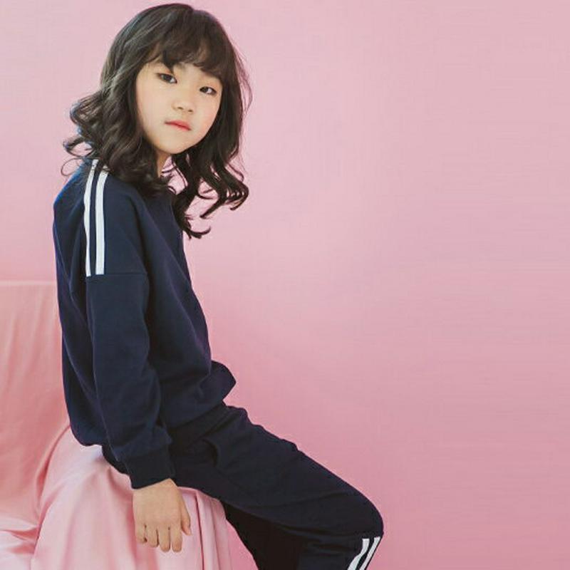 ショルダーラインスウェット(junior)・p000227 【9~17才】【tops】【トップス スウェット トレーナー 長袖 単色 無地 シンプル ベーシック カジュアル 女の子 男の子 可愛い かわいい サイドライン スポーティー ダンス キッズ 子供服 服】【KIDS】