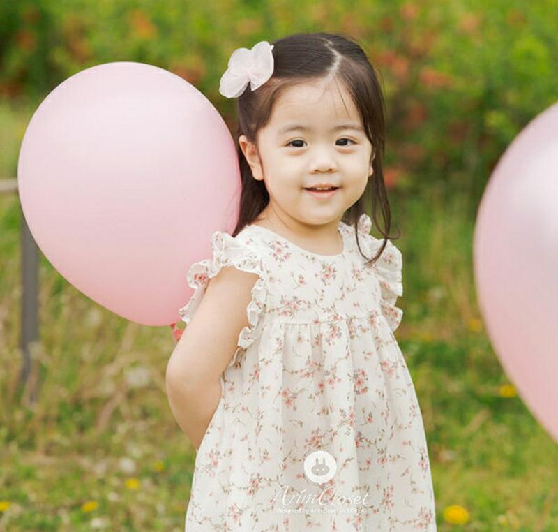 袖フリル花柄ワンピース・p000315 キッズ【3~8才】【ops】【ワンピース ミニワンピース ショート丈 花柄 フラワー フリル 襟コンシャス ノースリーブ スリーブレス 可愛い かわいい ガーリー 夏 女の子 子供 こども 子供服 こども服】【KIDS】