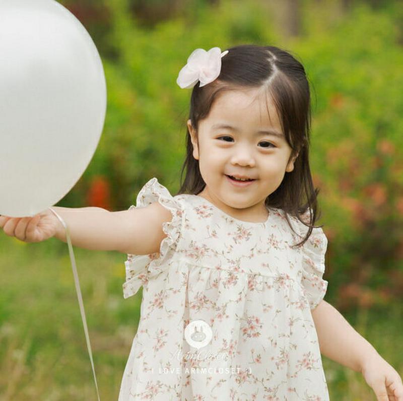 袖フリル花柄ワンピース・p000315 キッズ【3~8才】【ops】【ワンピース ミニワンピース ショート丈 花柄 フラワー フリル 襟コンシャス ノースリーブ スリーブレス 可愛い かわいい ガーリー 夏 女の子 子供 こども 子供服 こども服】【KIDS】