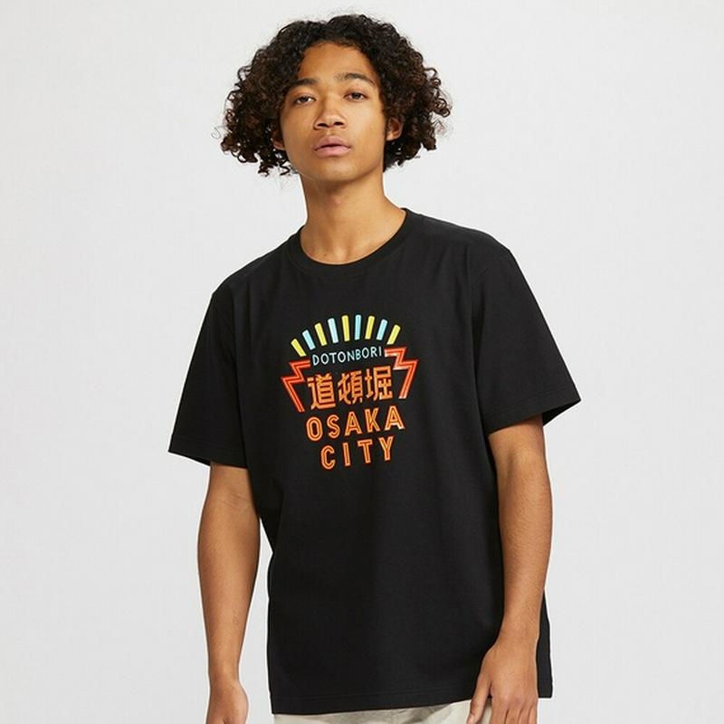日本土産（NIPPON MIYAGE） UT グラフィックTシャツ（半袖・レギュラーフィット）