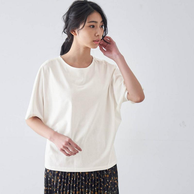 後ろタックデザインＴシャツ【汚れにくい白】【綿１００％】（フェール アン カラン／FAIRE UN CALIN）