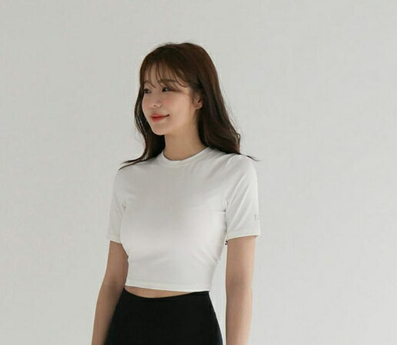 ロゴクロップドTシャツ・全5色・b43849 レディース 【tops】【フィットネス 運動服 ヨガウェア ジム エクササイズ ス