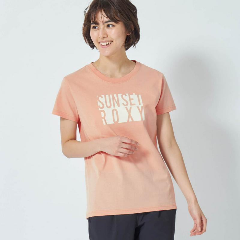 夏らしいトロピカル柄　綿１００％ロゴプリントＴシャツ