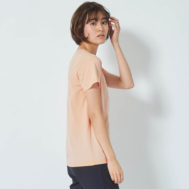 夏らしいトロピカル柄　綿１００％ロゴプリントＴシャツ