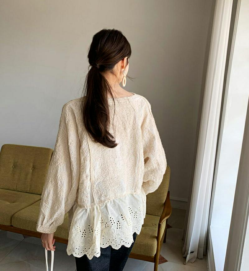 ≪人気商品再入荷≫刺繍アイレットレースブラウス・全1色・t61529 レディース【bl】【トップス ブラウス 長袖 レース 総レース レースブラウス アイレット 刺繍 フェミニン ガーリー 大人 ラグラン フレア フレアトップス 上品 春 秋】【ハイホリHIHOLLI】