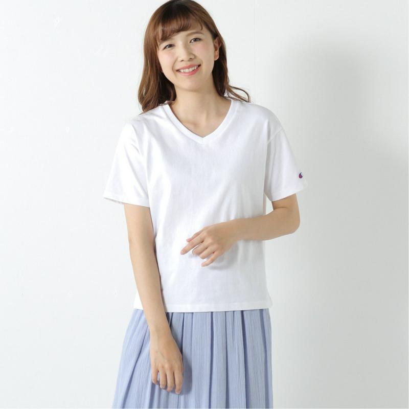 レディース　袖刺繍Ｖネック半袖Ｔシャツ（チャンピオン/Champion）