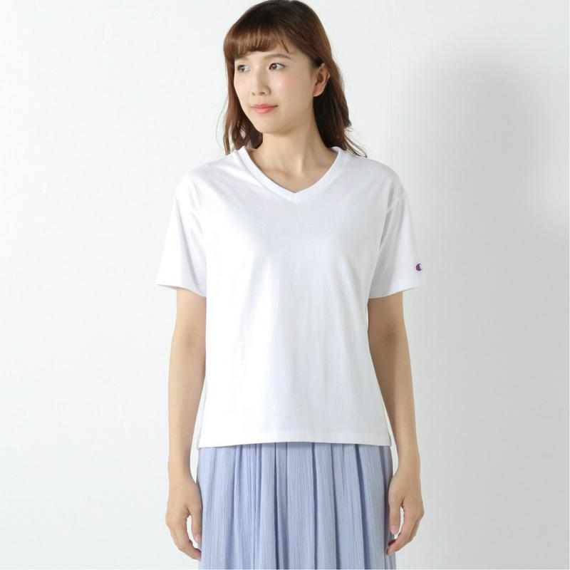 レディース　袖刺繍Ｖネック半袖Ｔシャツ（チャンピオン/Champion）