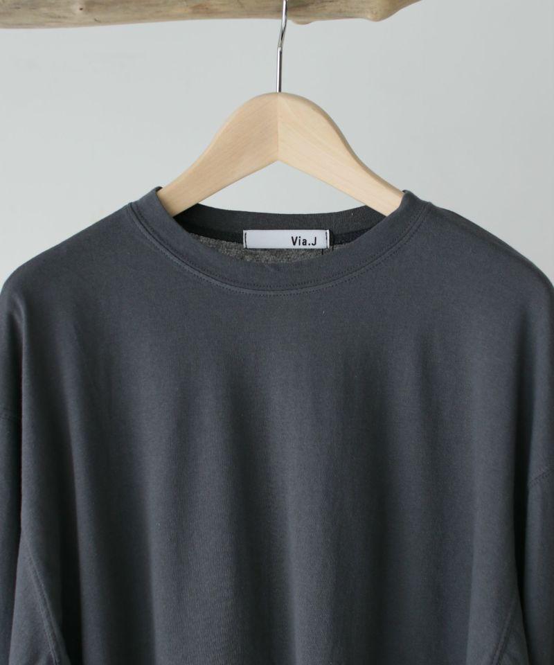 via j(ヴィアジェイ)クロップド無地ロングTシャツ