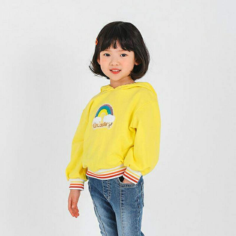 レインボーフーディ・p000836 キッズ【3~8才】【tops】【トップス パーカー フード フーディー 虹 レインボー スパンコール 長袖 カジュアル ラフ 春 秋 女の子 男の子 子供 こども 子供服 こども服】【KIDS】