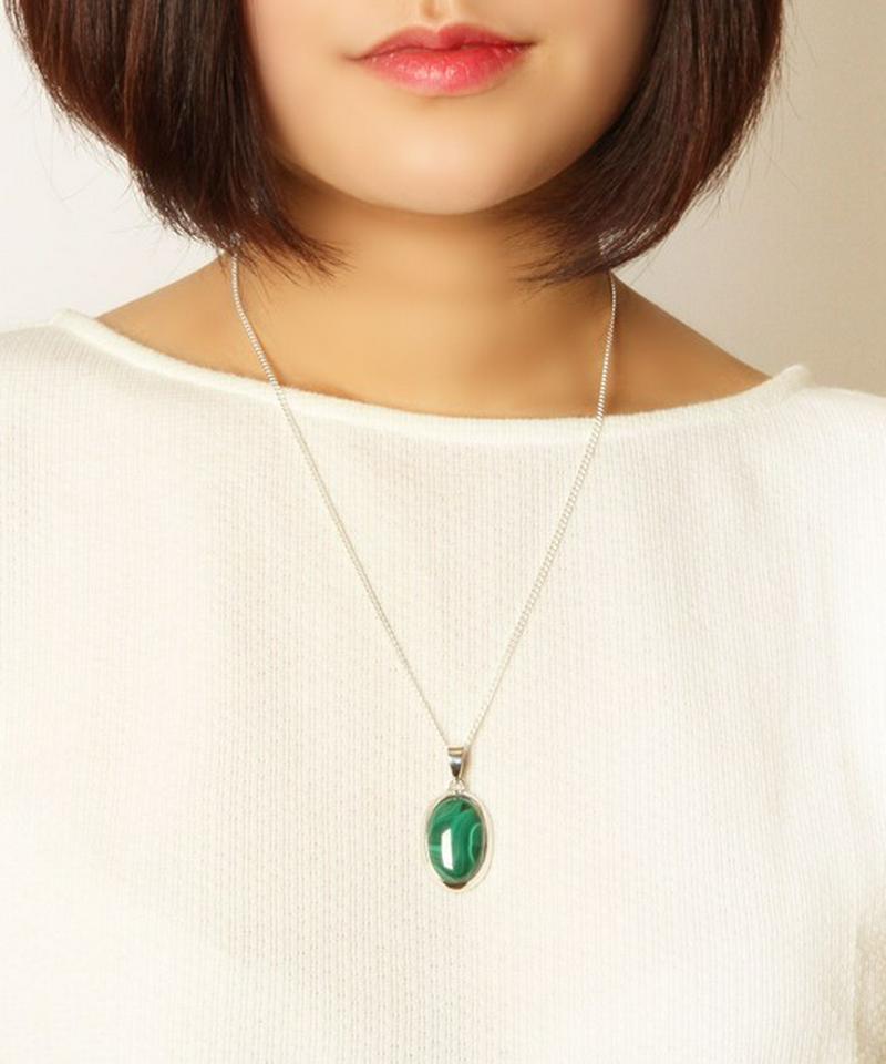 【フランス買付】マラカイトシンプル楕円ネックレス