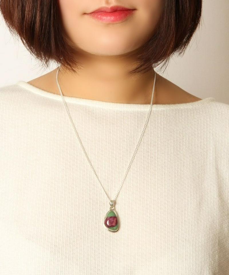 【フランス買付】ゾイサイト三角ネックレス