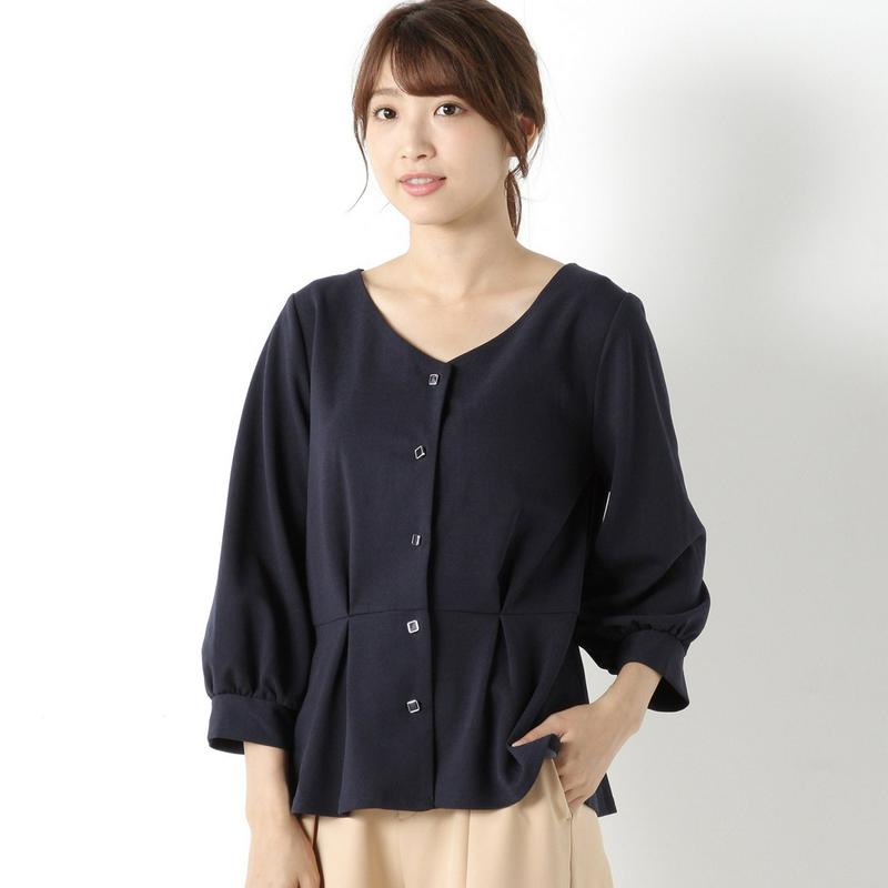 綺麗め見えカットソー◎ぺプラム使いの前ボタンプルオーバー【Ｍ～３Ｌ】