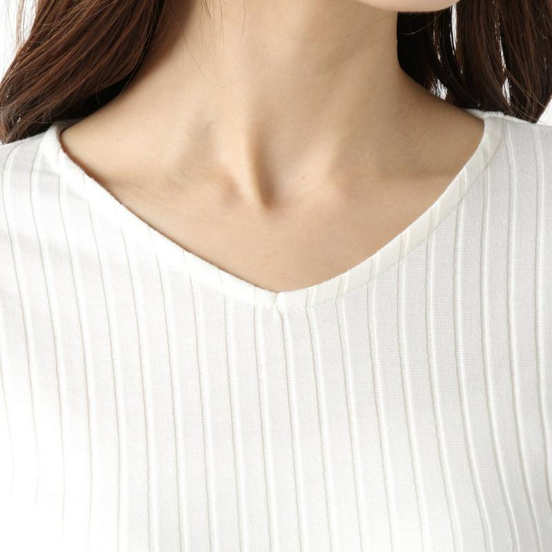 ストレッチで着易い綿混素材のワイドテレコＶネックプルオーバー