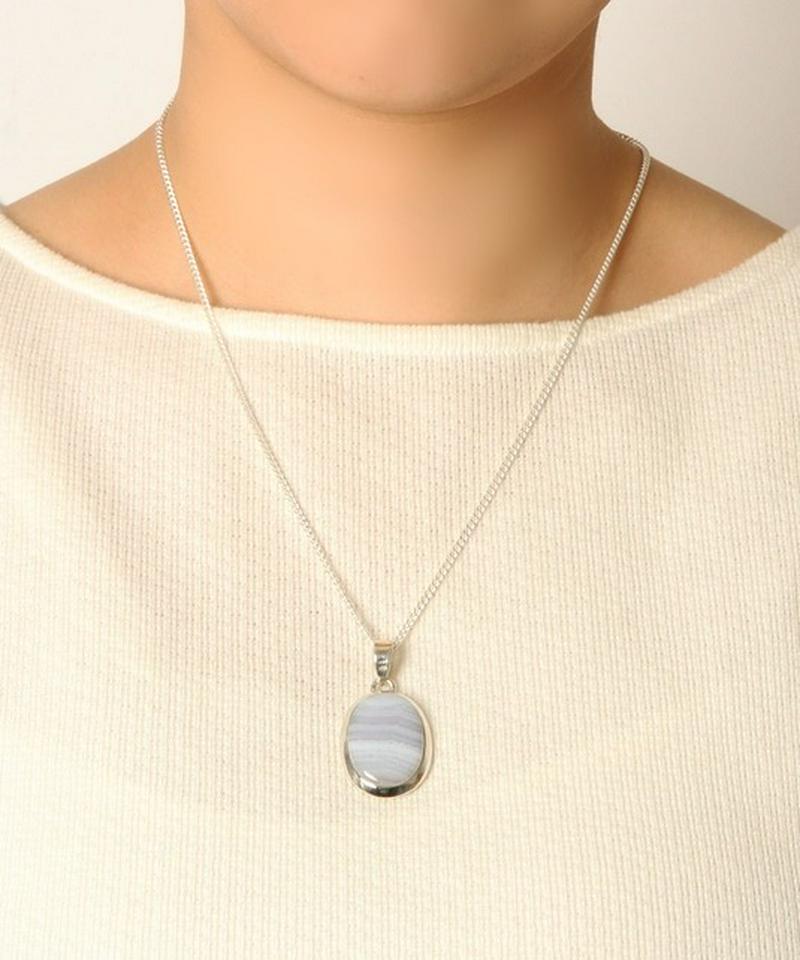 【フランス買付】ブルーレースアゲートシンプル楕円ネックレス