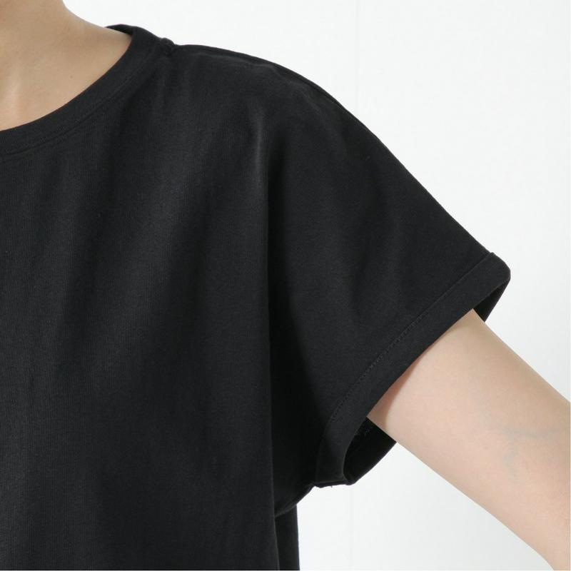 綿１００％◎しっかりした生地感のフレンチスリーブロゴＴシャツ