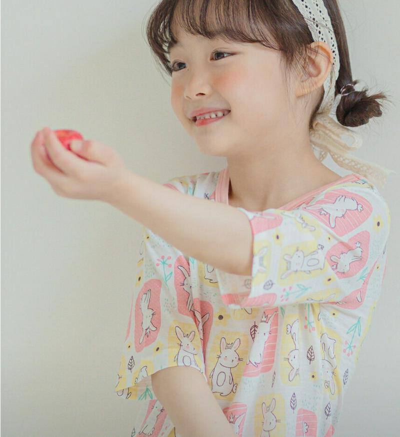 bunnyパジャマSE p001078 キッズ 【3~8才】【uw】【韓国 ファッション パジャマセット パジャマ 根間着 部屋着 ラウンドネック 半袖 ハーフスリーブ 5分袖 柄 うさぎ ラビット 半ズボン ショートパンツ 短パン キッズ 子供 子供用 春 夏】【KIDS】