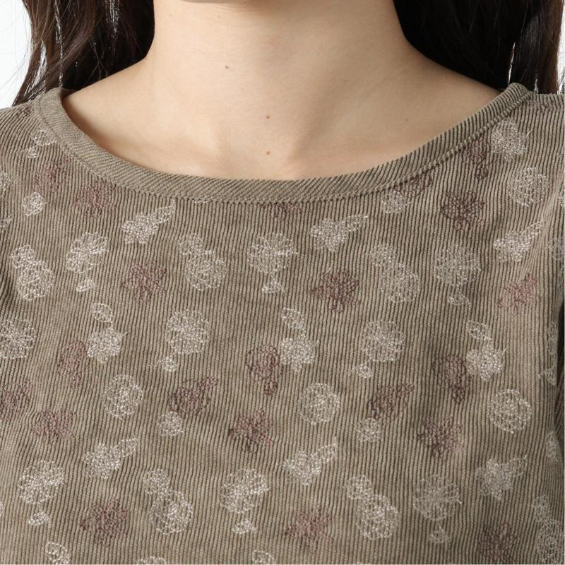 コーデュロイ素材の花刺繍ワンピース