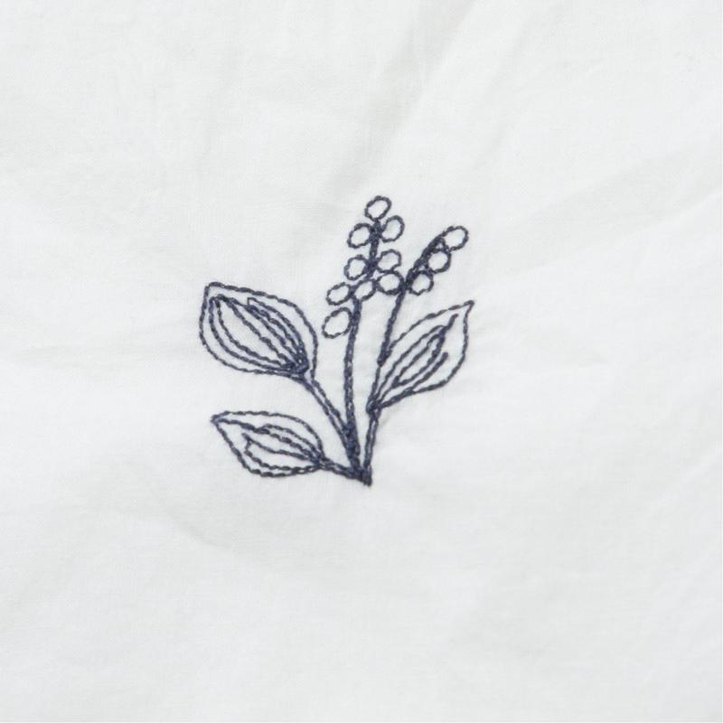 キャンブリックすずらん刺繍チュニック【Ｍ～４Ｌ】（アンベルジュ/embelge）