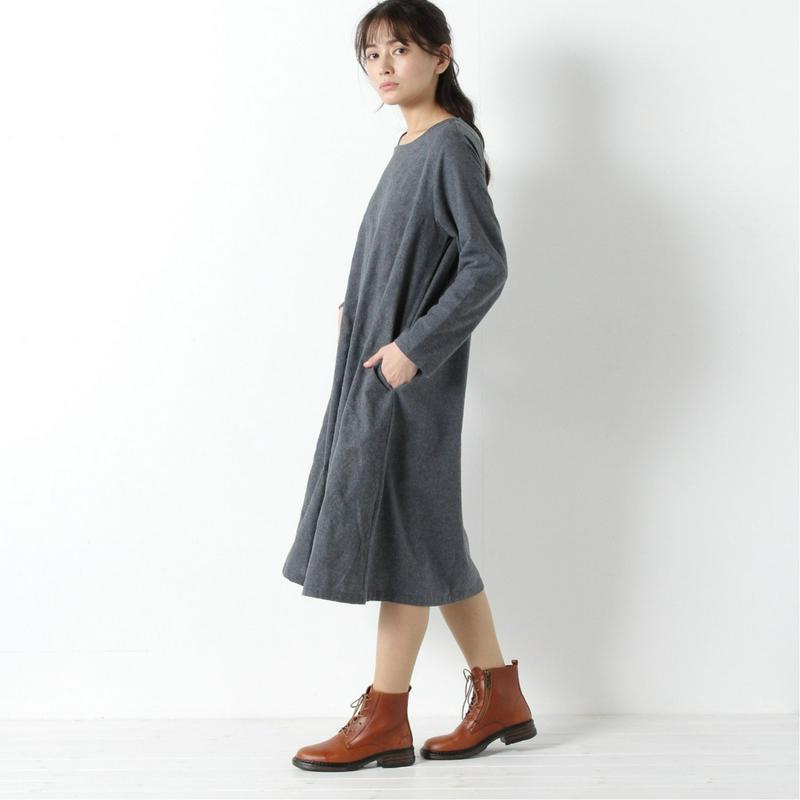 綿起毛素材のつぼみ刺繍ワンピース