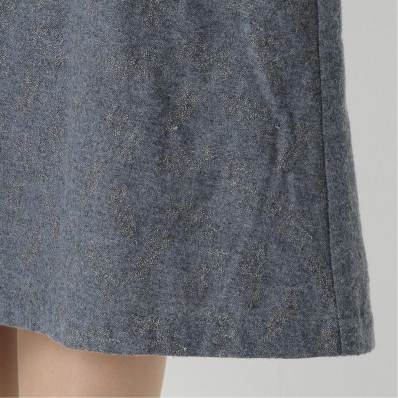 綿起毛素材のつぼみ刺繍ワンピース