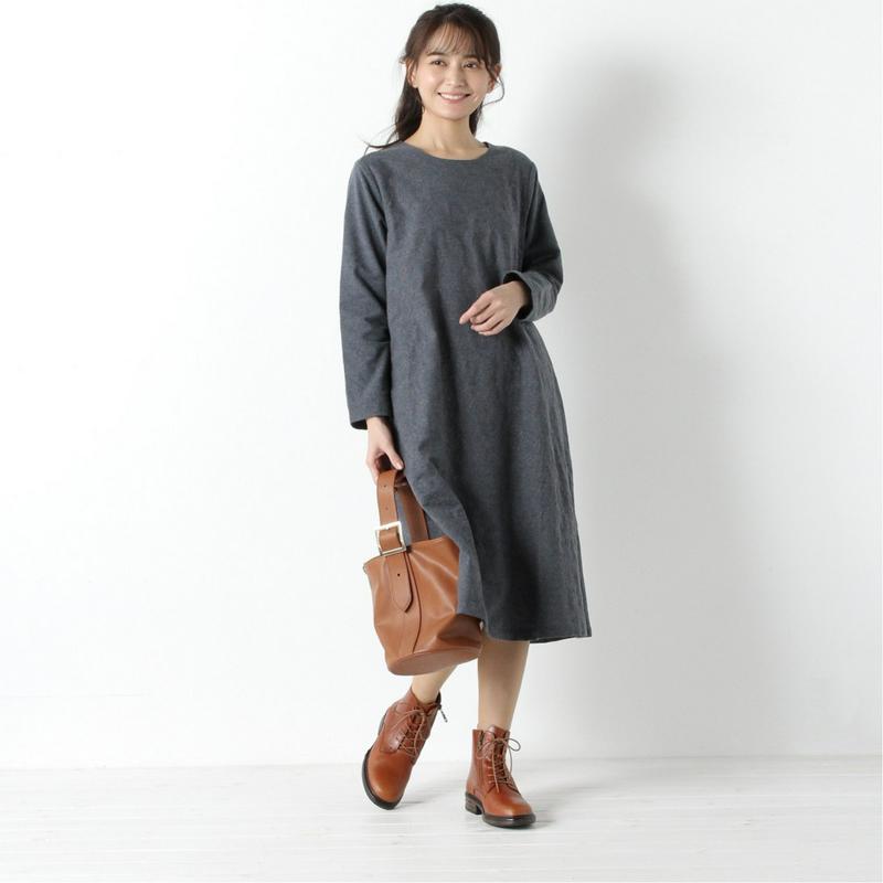 綿起毛素材のつぼみ刺繍ワンピース