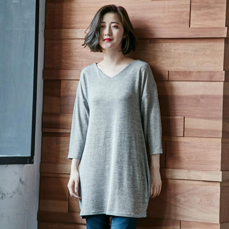 大人気シリーズ☆お尻の隠れる丈の７分袖Ｖネックタックチュニック【Ｍ～３Ｌ】