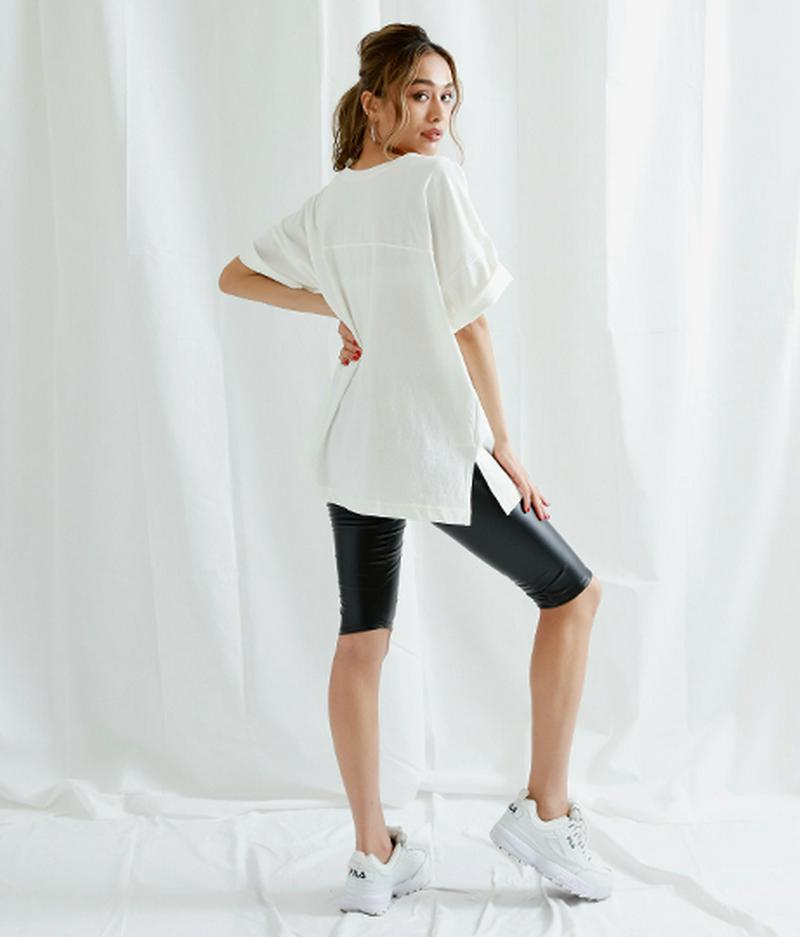 ドロップショルダーモノトーンプリントTシャツ