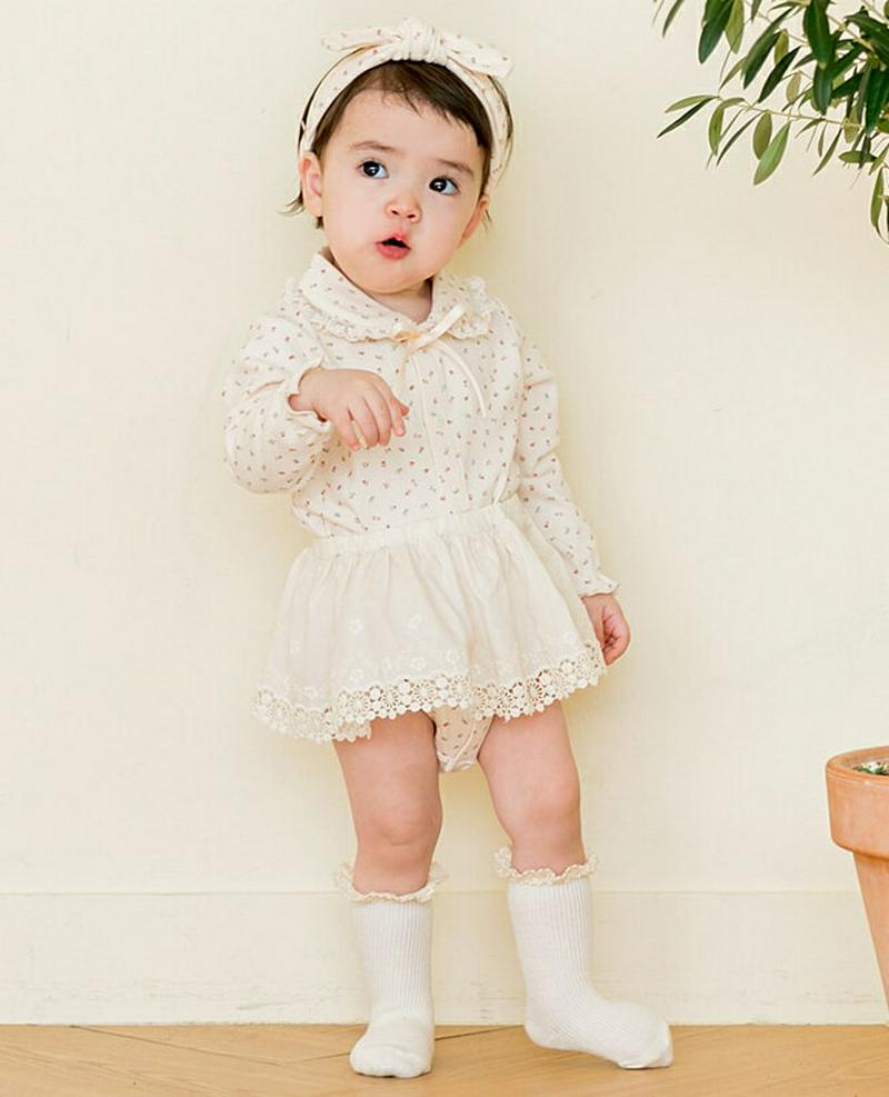 レーススカート付花柄ボディスーツ p001191 キッズ 【0~2才】【bc】【韓国 ファッション ボディースーツ ボディスーツ 長袖 襟 レース スカート 花柄 女の子 子供 子供服 乳幼児 ベビー用 ベビー服 出産祝い プレゼント 春 夏】【KIDS】