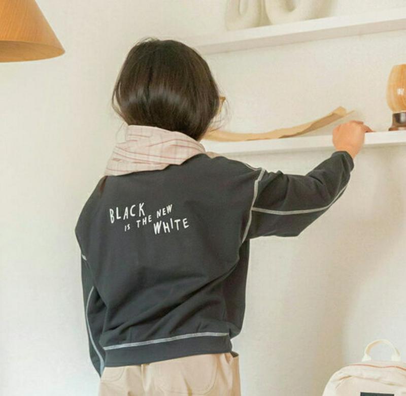 【キッズ只今10%OFF】レタリングカラーステッチスウェット p000235 キッズ 【3~8才】【tops】【韓国 ファッショ
