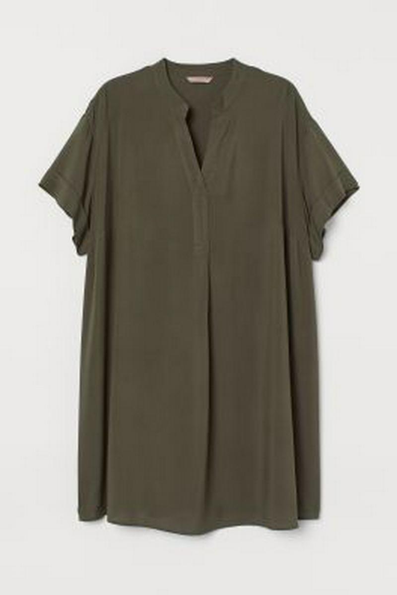 H&M+ Vネックワンピース