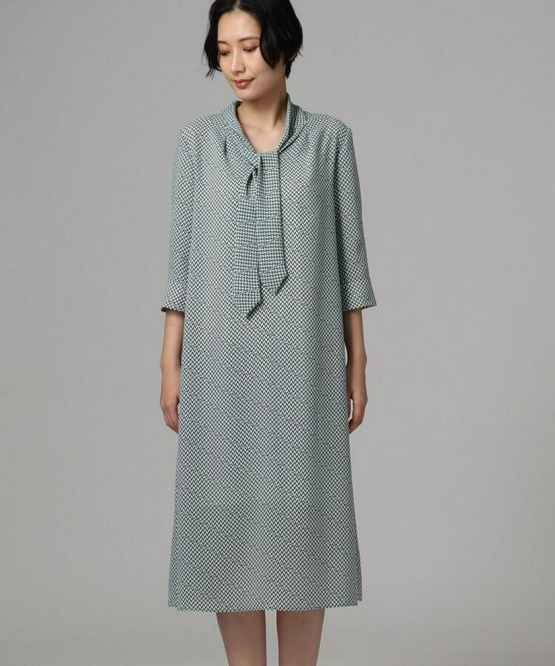 グラフィカル柄ミドルワンピース