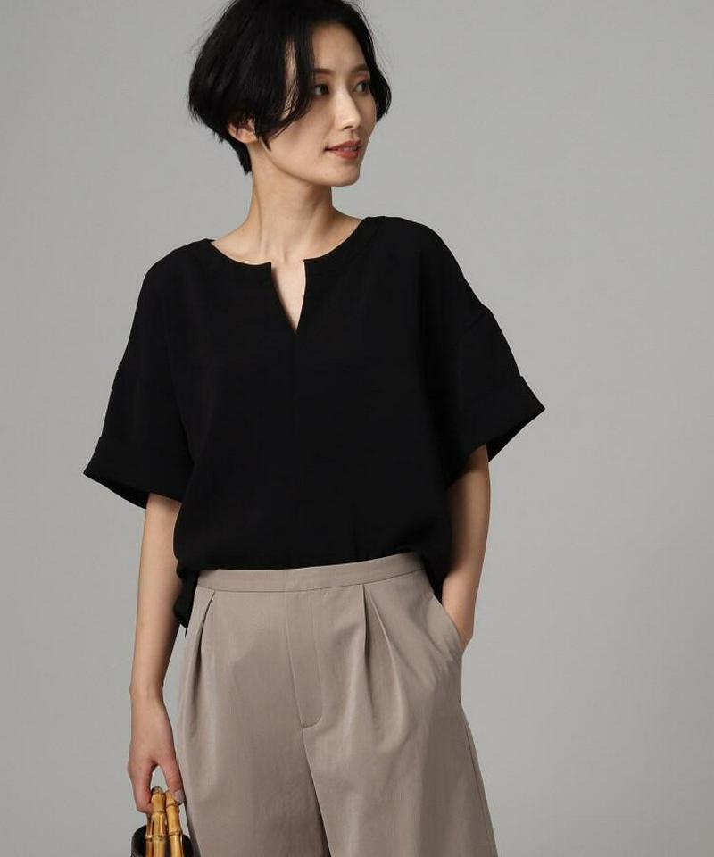 【洗える】ダブルクロススリットネックブラウス