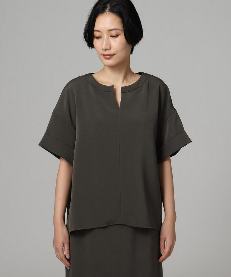 【洗える】ダブルクロススリットネックブラウス