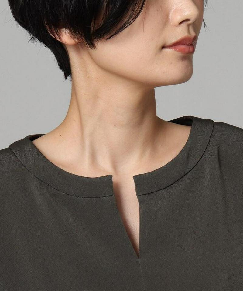 【洗える】ダブルクロススリットネックブラウス