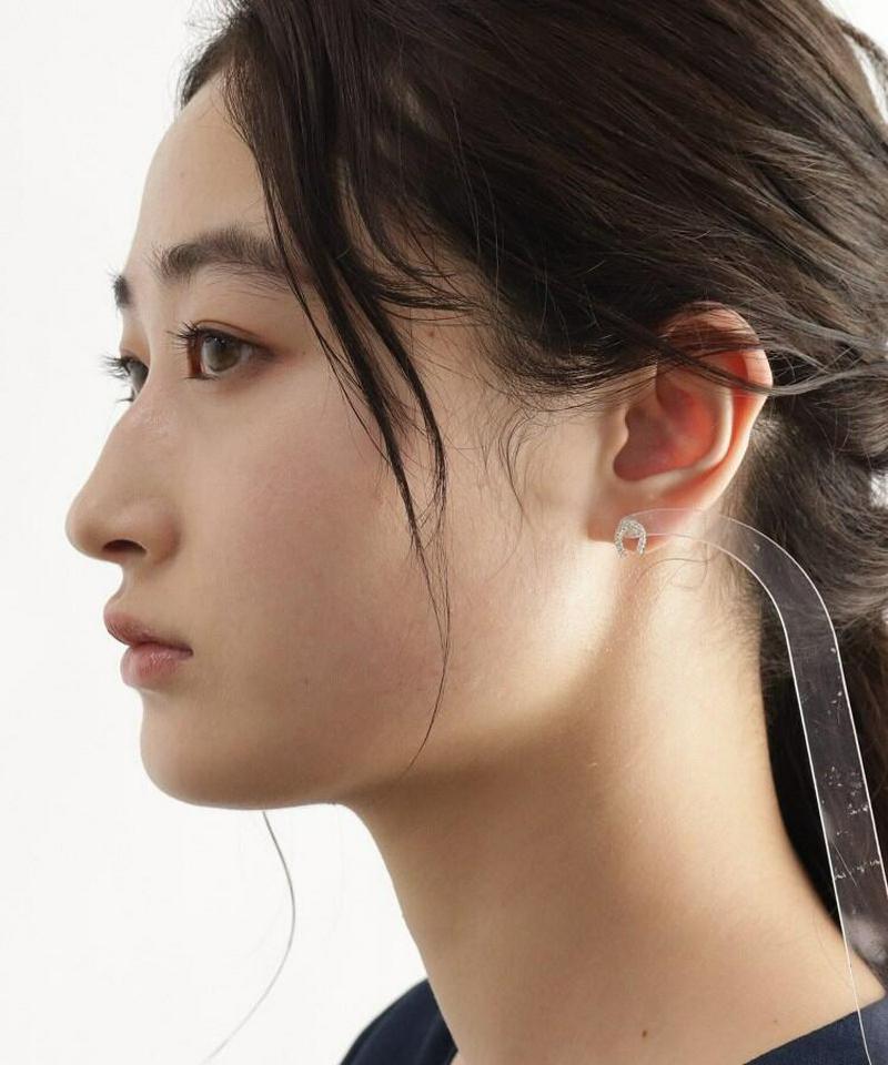 ビジュー馬蹄調ピアス