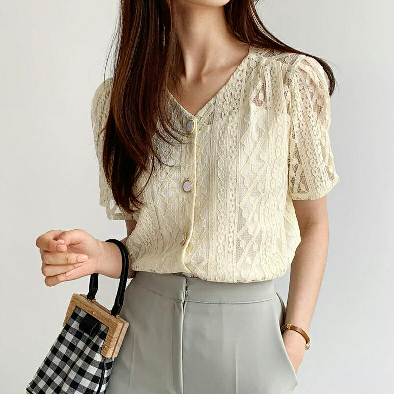 【全品10%OFF】≪人気商品再入荷≫Vネックシアーレースブラウス・全3色・b59081 レディース【bl】【韓国 ファッション トップス ブラウス レース 総レース 半袖 ハーフスリーブ Vネック 透け感 シースルー シアー フェミニン 春 夏】