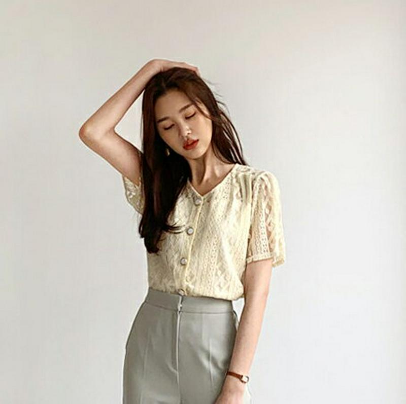 【全品10%OFF】≪人気商品再入荷≫Vネックシアーレースブラウス・全3色・b59081 レディース【bl】【韓国 ファッション トップス ブラウス レース 総レース 半袖 ハーフスリーブ Vネック 透け感 シースルー シアー フェミニン 春 夏】