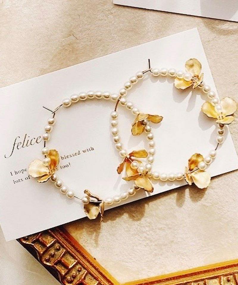 【ｆｅｌｉｃｅ】パールフラワーフープピアス