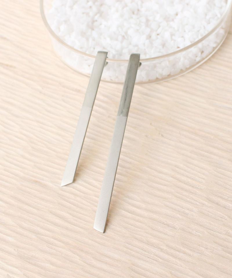 ○メタル２トーンメッキピアス（caph troupe）