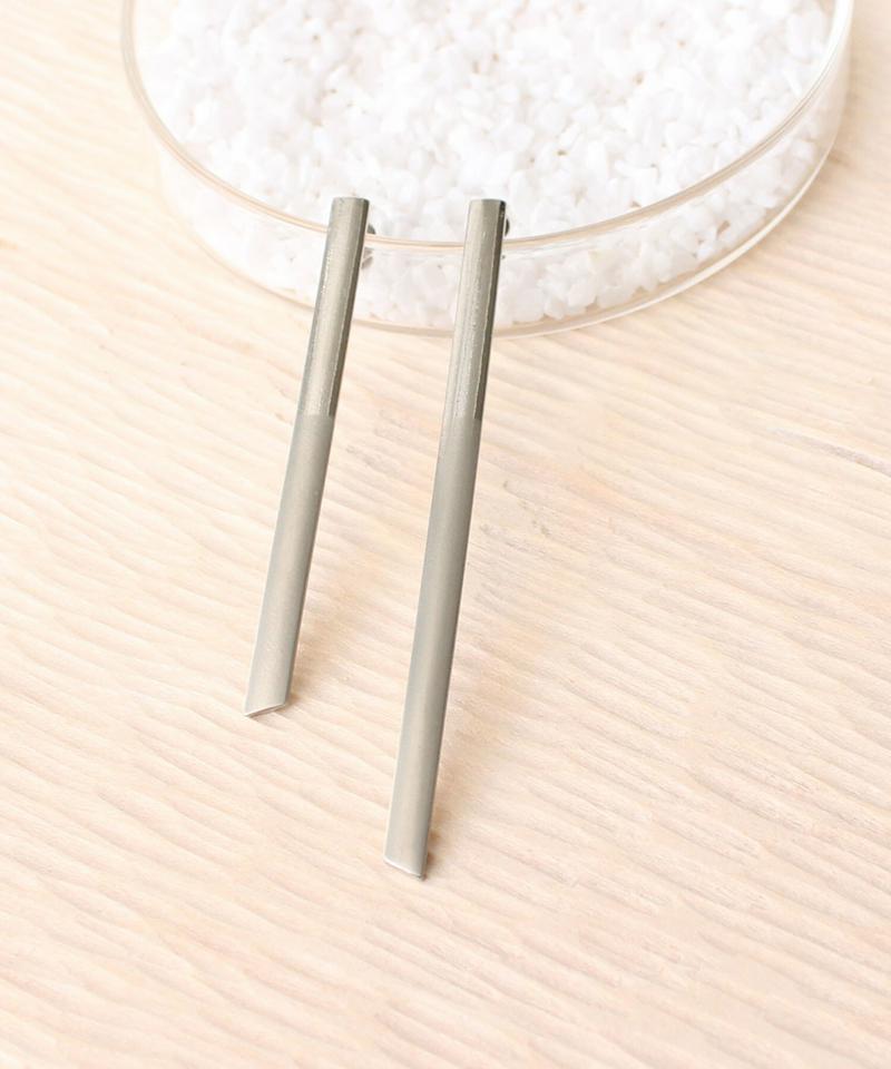 ○メタル２トーンメッキピアス（caph troupe）