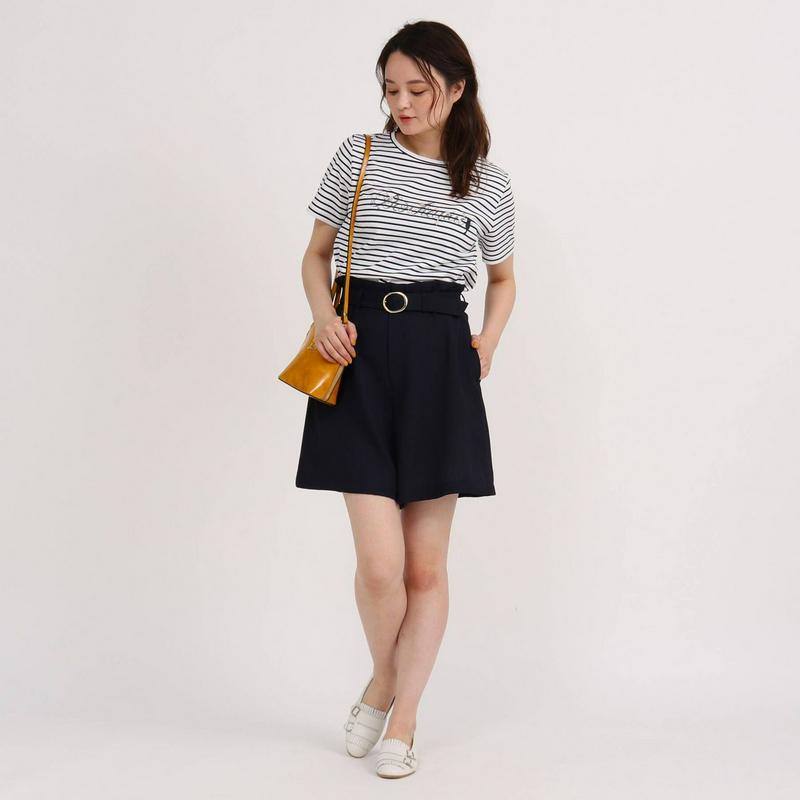 刺しゅうろごフェミニンＴシャツ