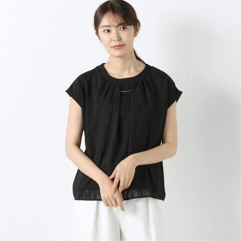 ネックレス付き衿ギャザージャガードプルオーバー