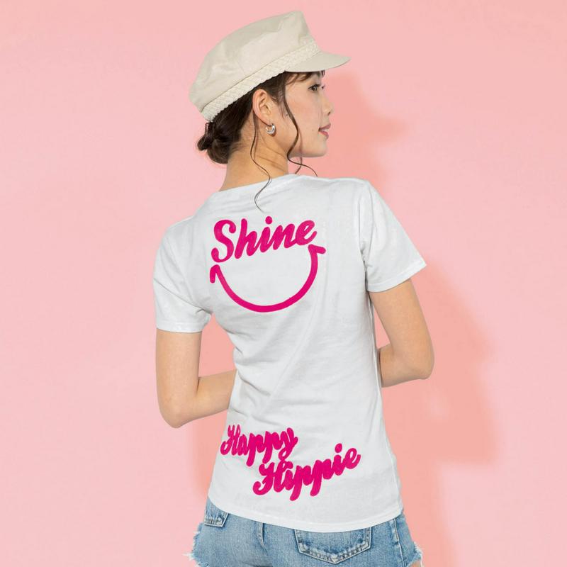 １枚で決まる！綿１００％バックスマイル柄半袖Ｔシャツ【ＵＶケア】（ラスティ/RUSTY）